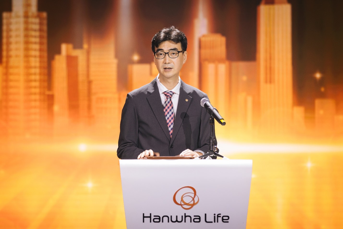 Ông Hwang Jun Hwan – Chủ tịch Hội đồng thành viên kiêm Tổng giám đốc Hanwha Life Việt Nam khẳng định sẽ tiếp tục nâng cao chất lượng kinh doanh