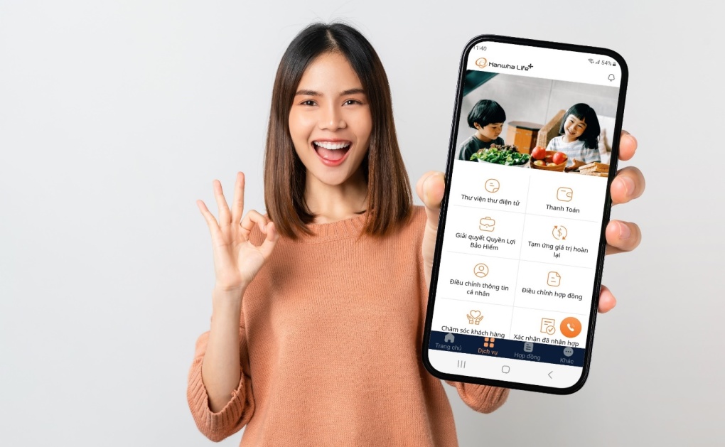 Hanwha Life Việt Nam không ngừng nâng cao quyền lợi khách hàng Kết thúc năm 2023, Hanwha Life Việt Nam ghi nhận kết quả hoạt động kinh doanh và đầu tư với nhiều con số ấn tượng trong giai đoạn thị trường kinh tế đối mặt với nhiều thách thức.